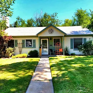 Spacious Cherry Creek Villa Holiday home Denver