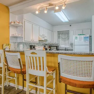 On The Gulf 201 - Front Holiday home Destin